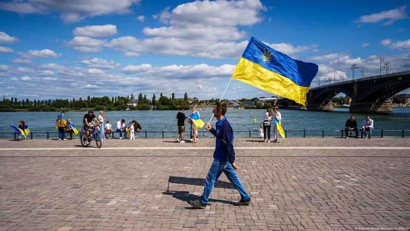 Ukraine lockert Ausreiseregeln für junge Männer