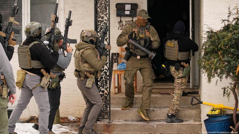 ICE: Mehr Mitarbeiter, mehr Abschiebungen