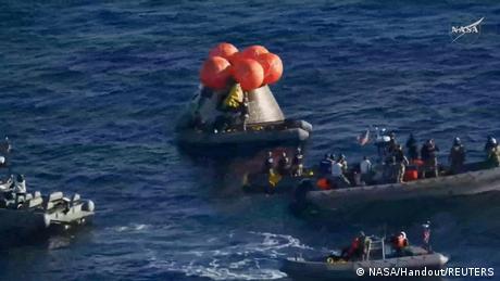 Erfolgreiche Mondmission: Astronauten kehren zur Erde zurück