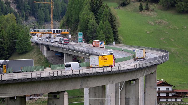 Brennerautobahn gesperrt: Protest gegen Verkehr