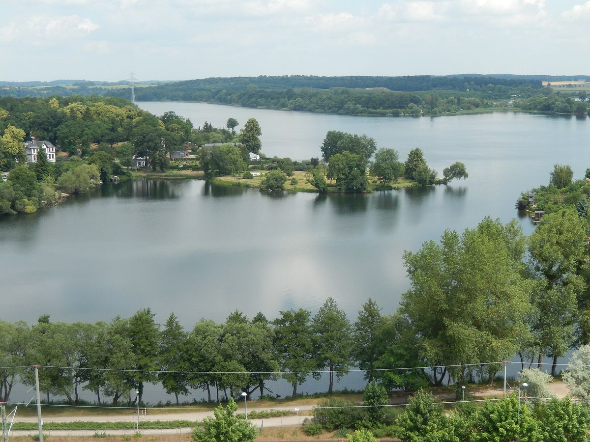 Der Müritz-Nationalpark: Ein Modell für die Synthese von Naturschutz, historischer Aufarbeitung und nachhaltigem Tourismus