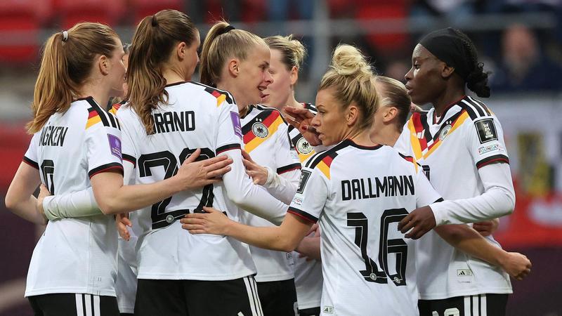 DFB-Frauen siegen klar gegen Österreich