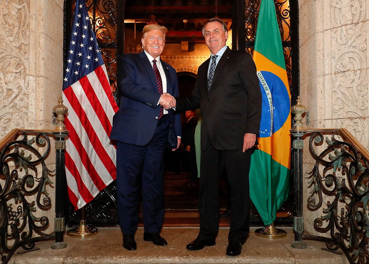 Die politischen Verflechtungen zwischen den USA und Brasilien: Trump, die Bolsonaros und die Wahlen