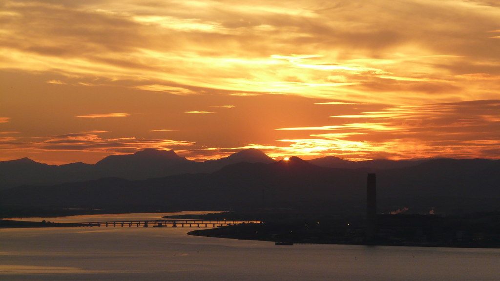 Die Sommersonnenwende: Warum der späteste Sonnenuntergang später kommt