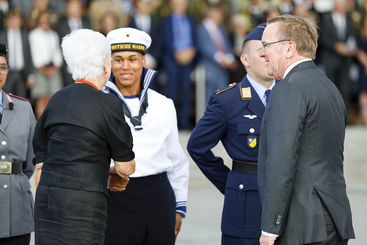 Diskussion über Wehrpflicht und Bundeswehr