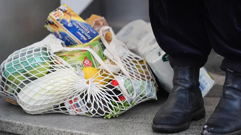 Inflation in Deutschland: Warum die Menschen sparen