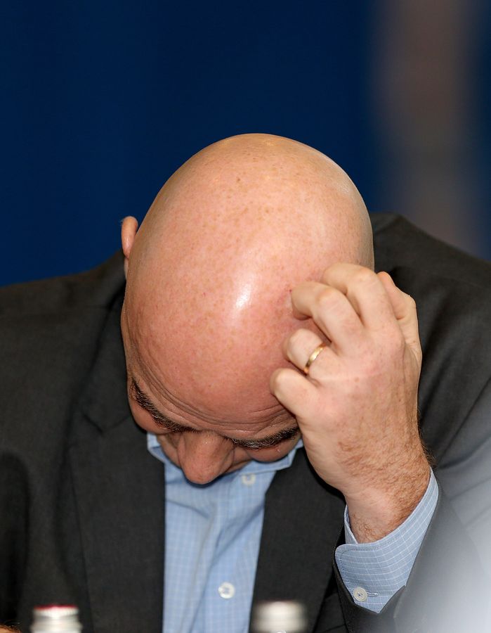 Institutionelle Erosion: Die FIFA zwischen Kommerzialisierung, Ethikverstößen und europäischer Regulierung