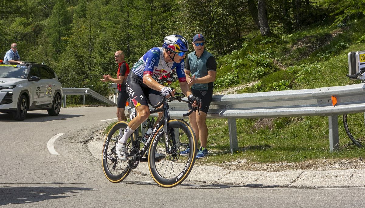 Schwerer Sturz von Florian Lipowitz bei der Tour de France