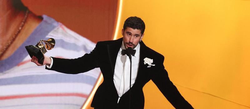 Bad Bunny gewinnt als erster Künstler mit spanischem Album den Grammy
