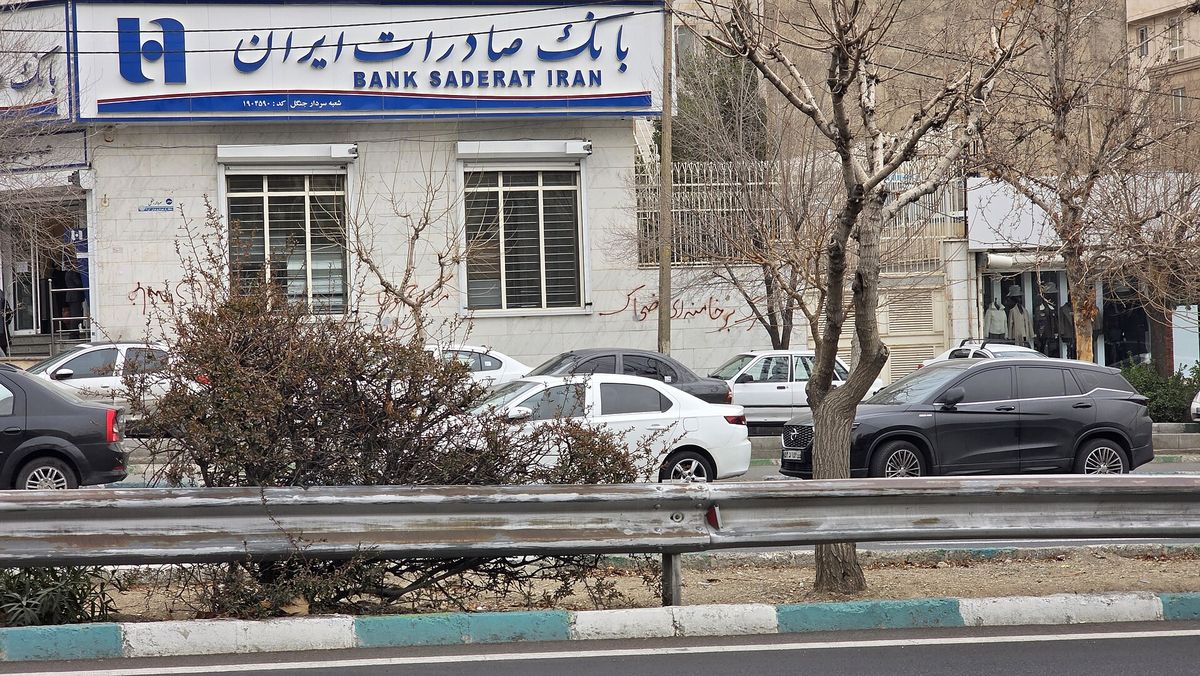 Menschen protestieren in Iran