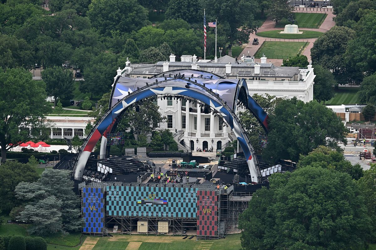 Käfigkämpfe zum 80. Geburtstag: Trumps umstrittenes Spektakel vor dem Weißen Haus