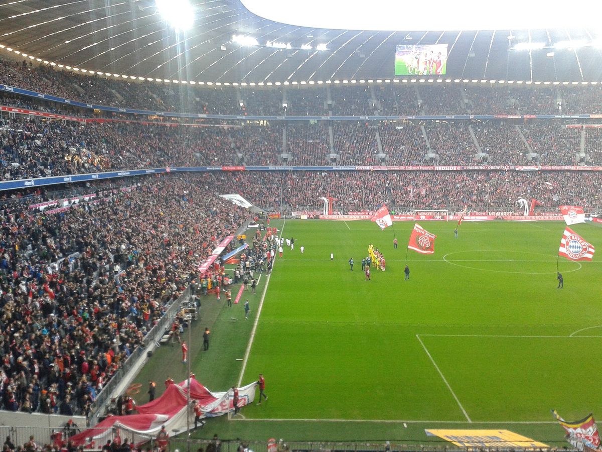 Kontroverse Rote Karte prägt Bayerns Sieg gegen Hoffenheim