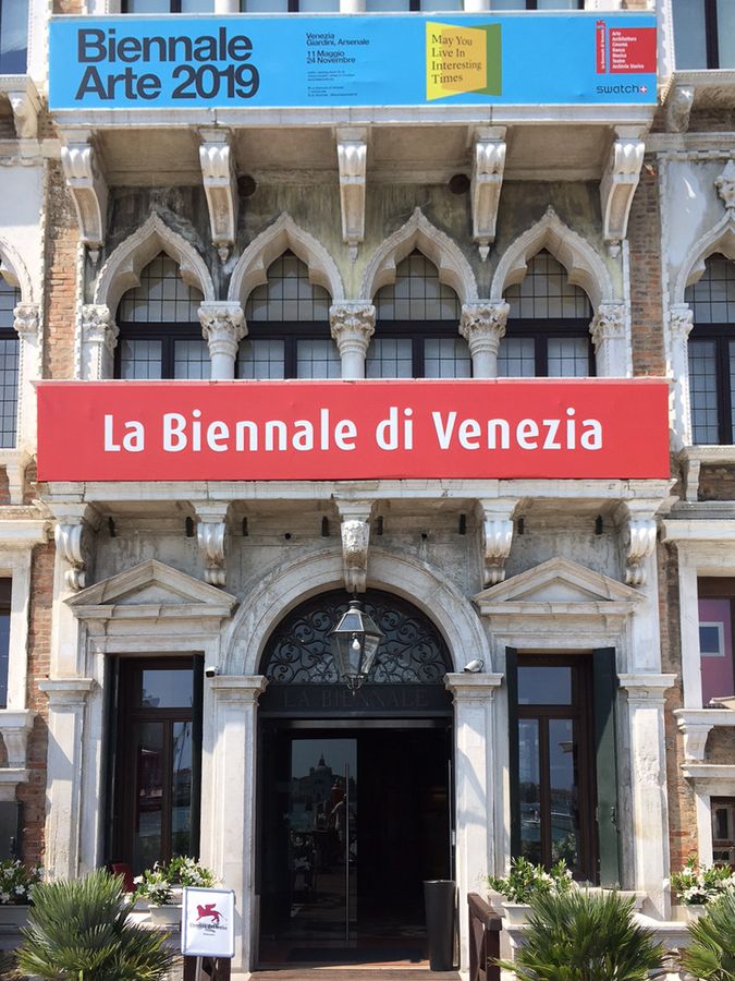 Kunst, Politik und Kontroversen: Die Biennale in Venedig 2025