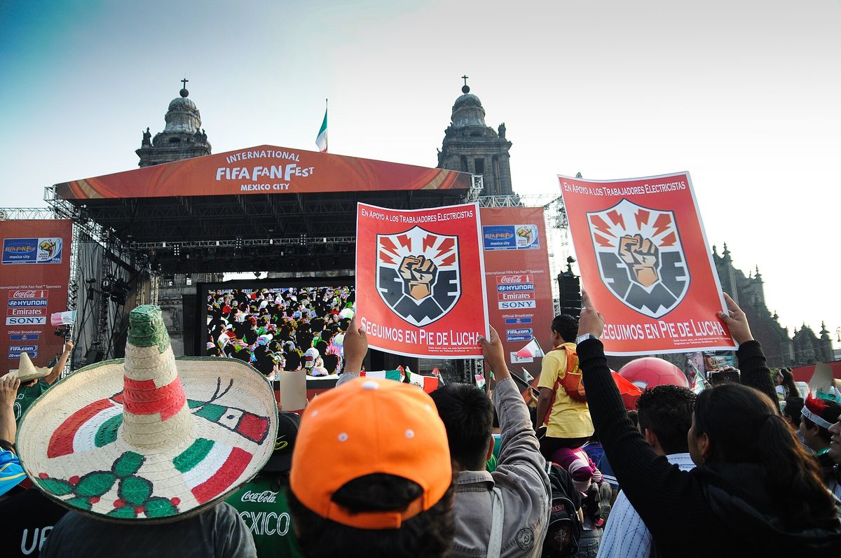 Proteste der Lehrer vor der WM in Mexiko