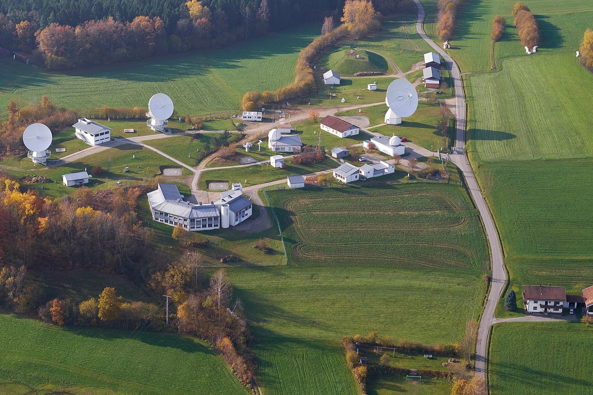 Das Observatorium Wettzell: Technik für die Erde und den Himmel