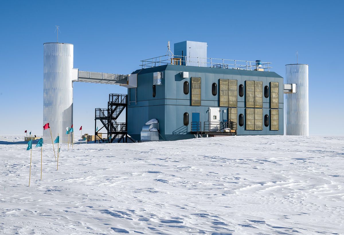 Neutrinos und die Idee eines neuen Lasers