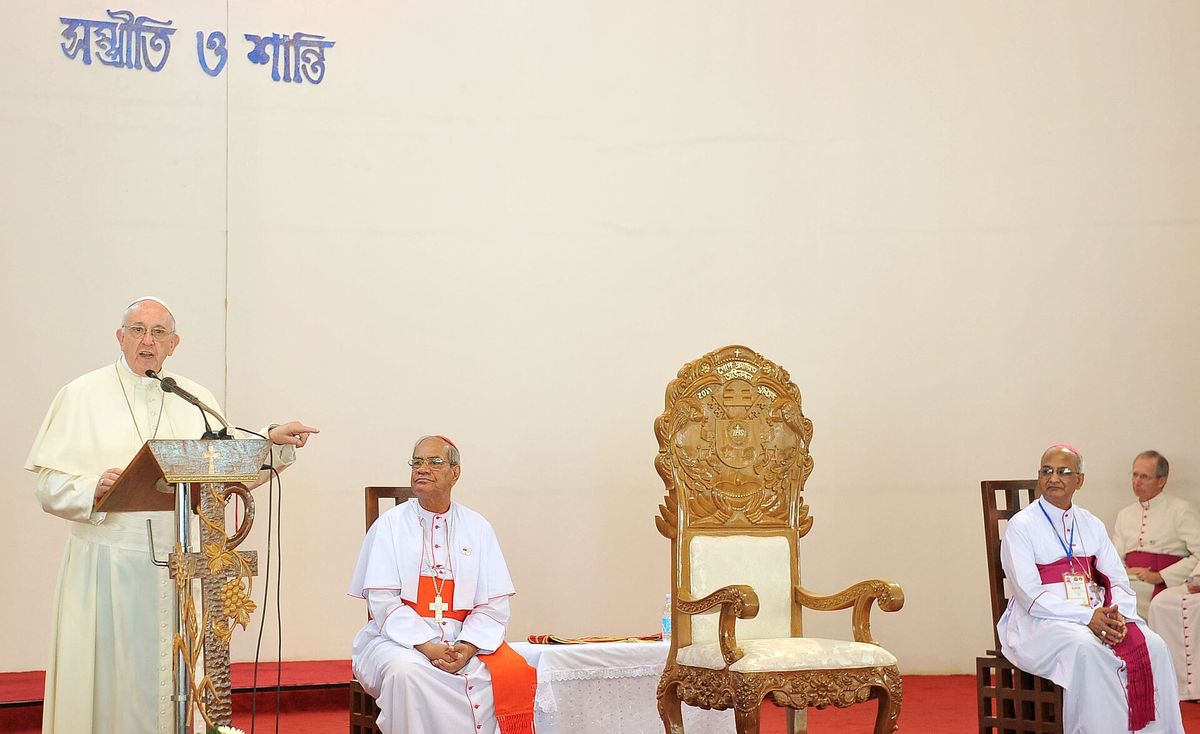 Papst Leo XIV. in Kamerun: Kritik an Sozialen Medien und KI