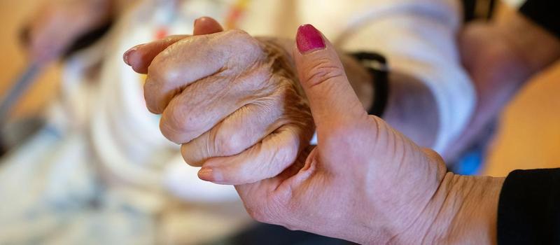 Probleme der Pflegeversicherung: Warum sie fast pleiteging