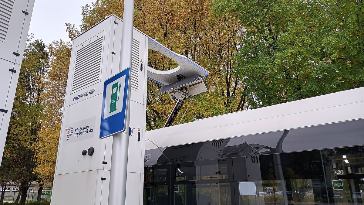 Induktives Laden: Elektrobusse laden über die Räder