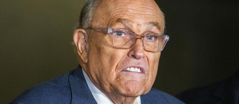 Trump begnadigt Giuliani und andere nach Wahlmanipulationsversuch