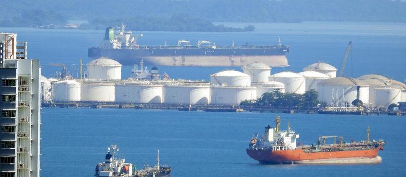 Ein Blick auf die Welt von einem Hochhaus in Singapur