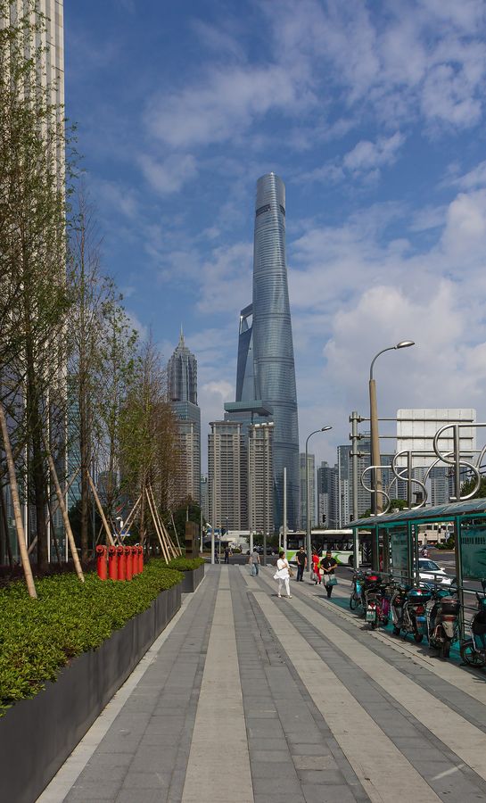 Shanghai – Moderne Metropole mit grünen Oasen