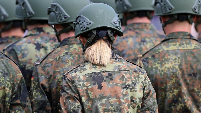 Debatte um Wehrpflicht und Zukunft der Bundeswehr