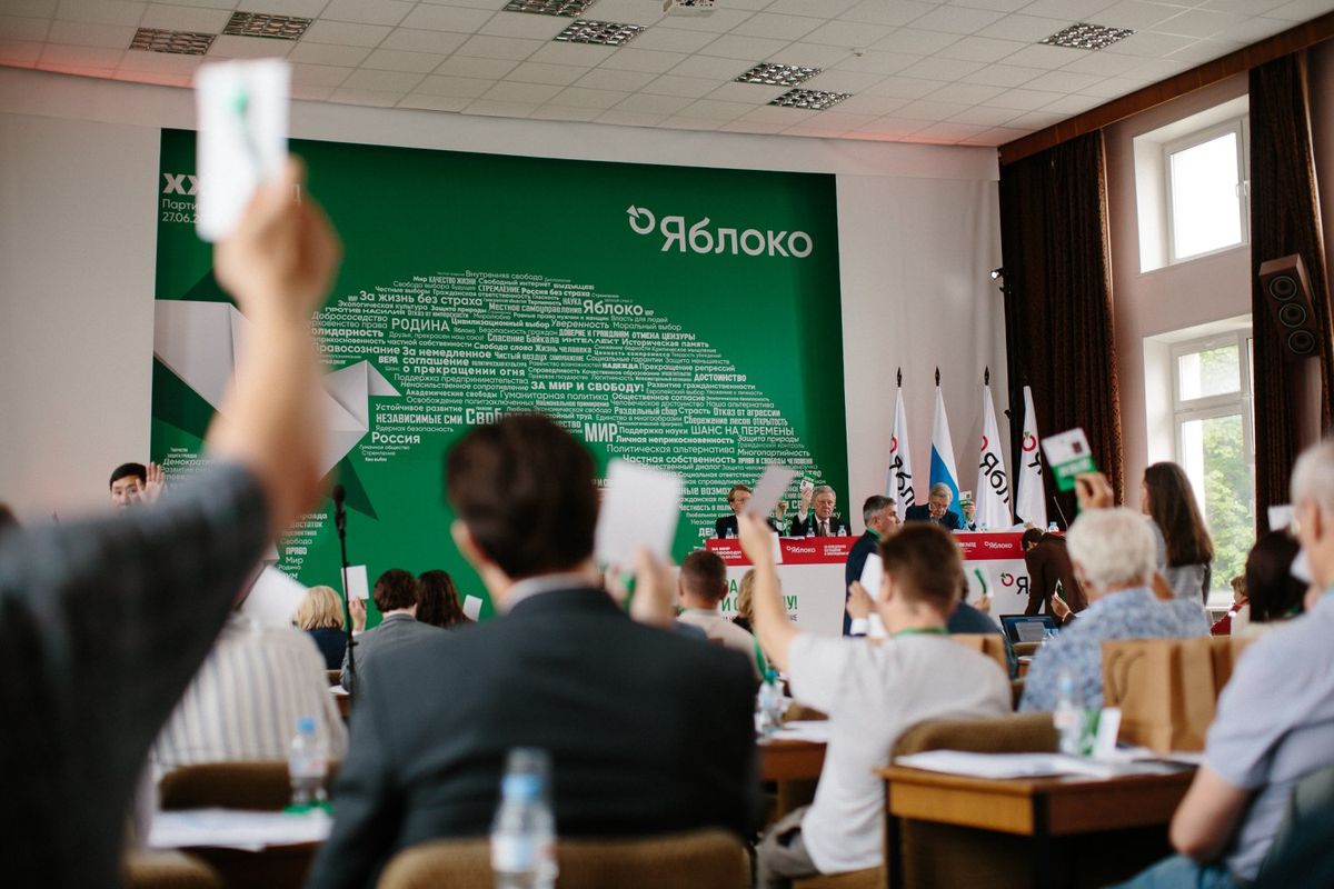 Jabloko: Eine Partei gegen den Krieg darf nicht wählen
